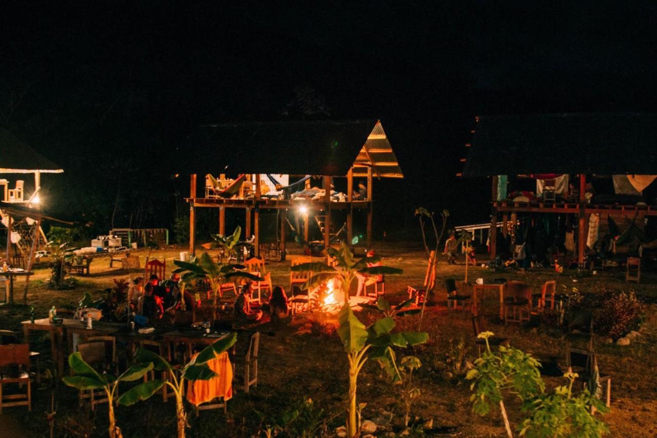 The Jungle Lodge At Kalu Yala パナマ・シティー エクステリア 写真
