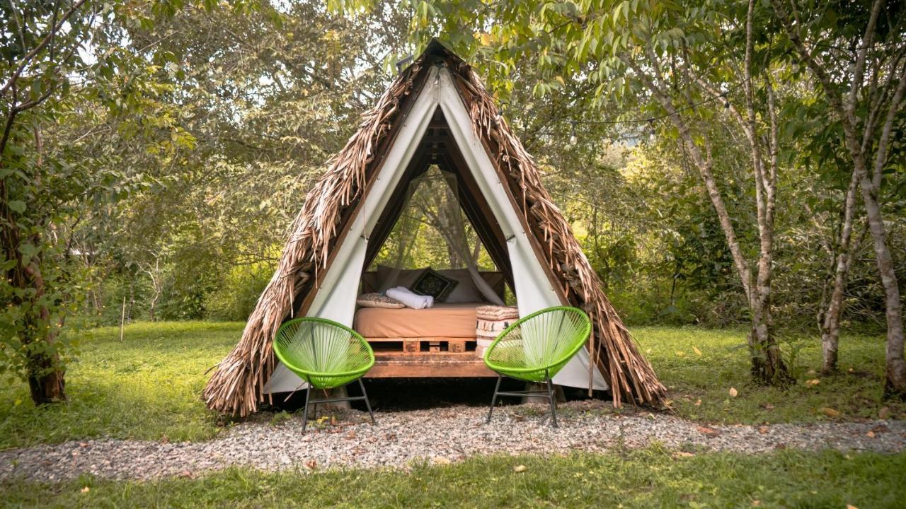 The Jungle Lodge At Kalu Yala パナマ・シティー エクステリア 写真